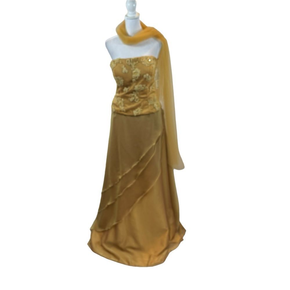 Brand new with Tags Nina Canacci Hand Beaded Brand Gold Strapless‎ Gown Size 14